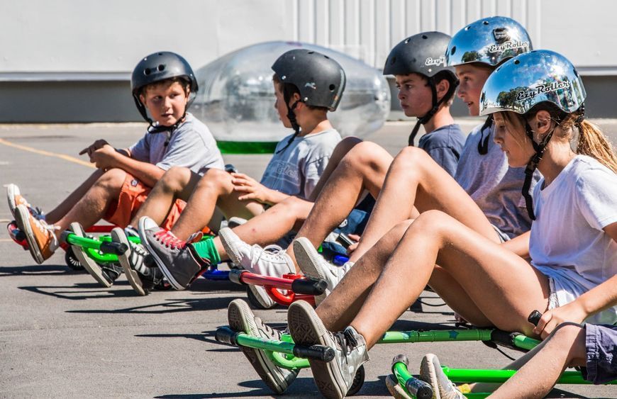 Самокат-каталка Ezyroller Classic, черно-синий EZR1BLB фото